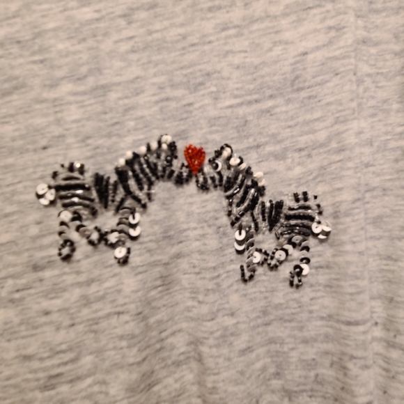Gray J crew kissing zebra tee shirt - Picture 3 of 3